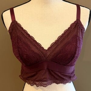 NWT Torrid Berry Lace Bralette Wireless Soft Stretchy, Size 00, Medium or 10
